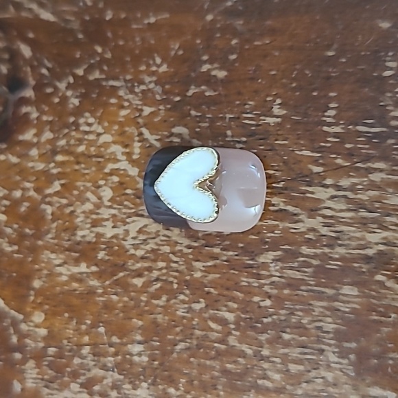 2/$16 Heart Rhinestone Press On Nails - Picture 16 of 16